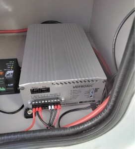 11.jpg (444.9 KiB) 75471 mal betrachtet 70 Amp. Votronic Booster